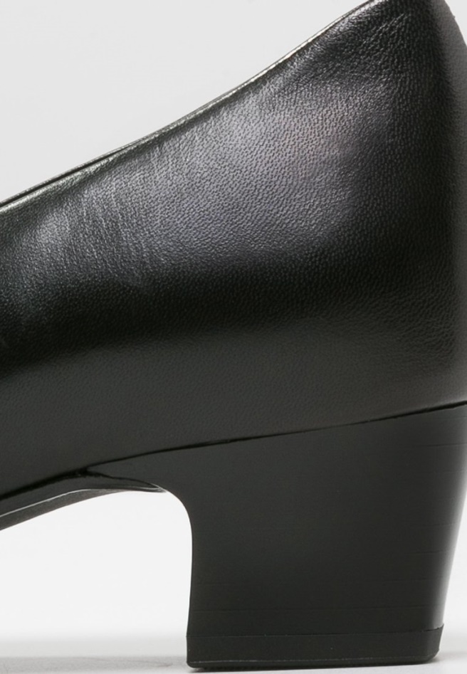 Black Women Gabor Classic Heels