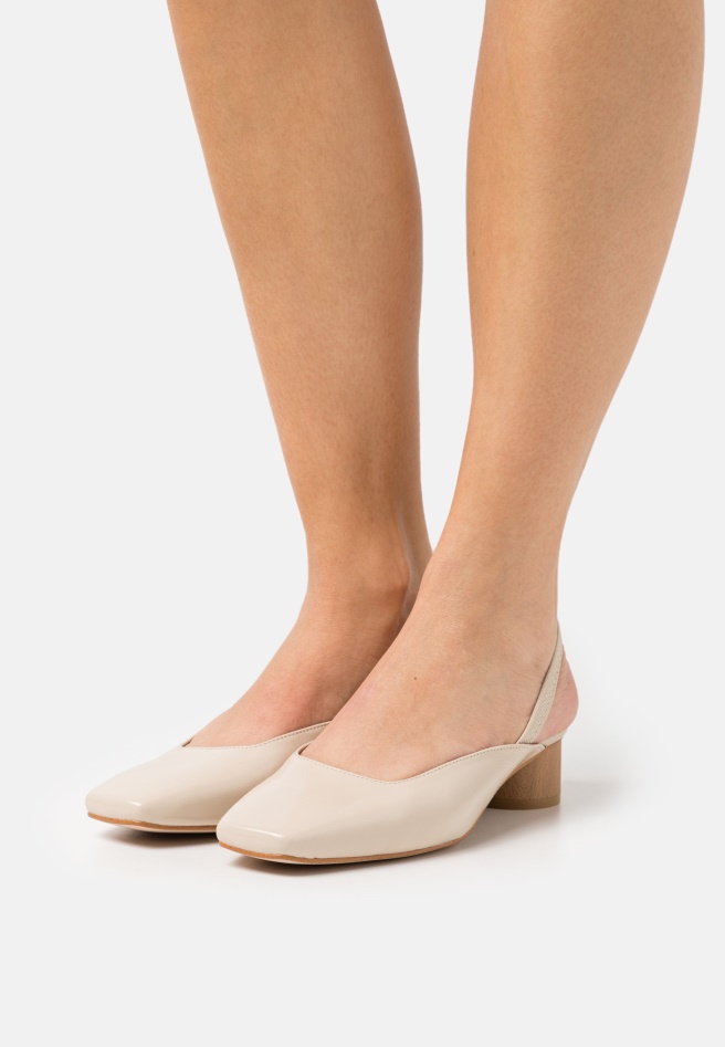 Caramel Gabor Classic Heels