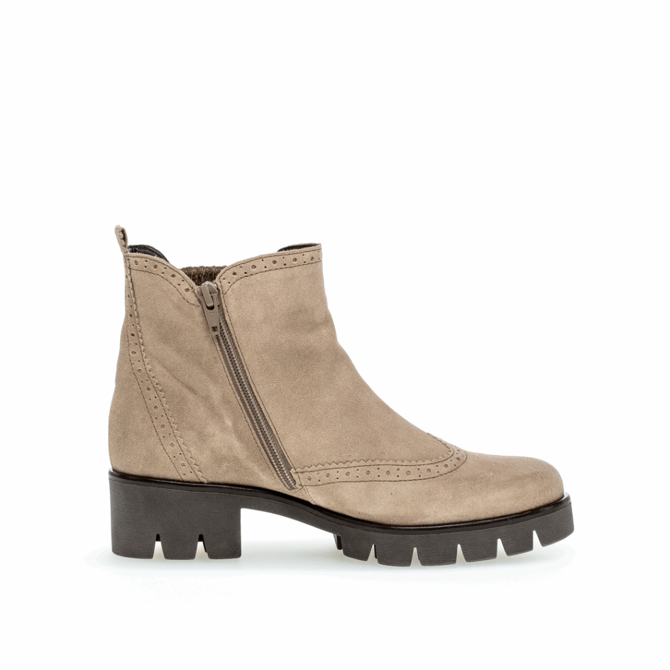 Chelsea Lug Ankle Boot Gabor Desert