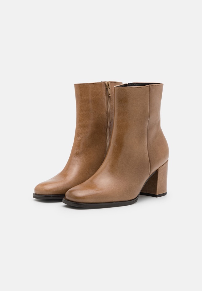 Chino Gabor Classic Ankle Boots