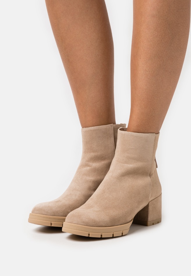 Chino Gabor Classic Ankle Boots