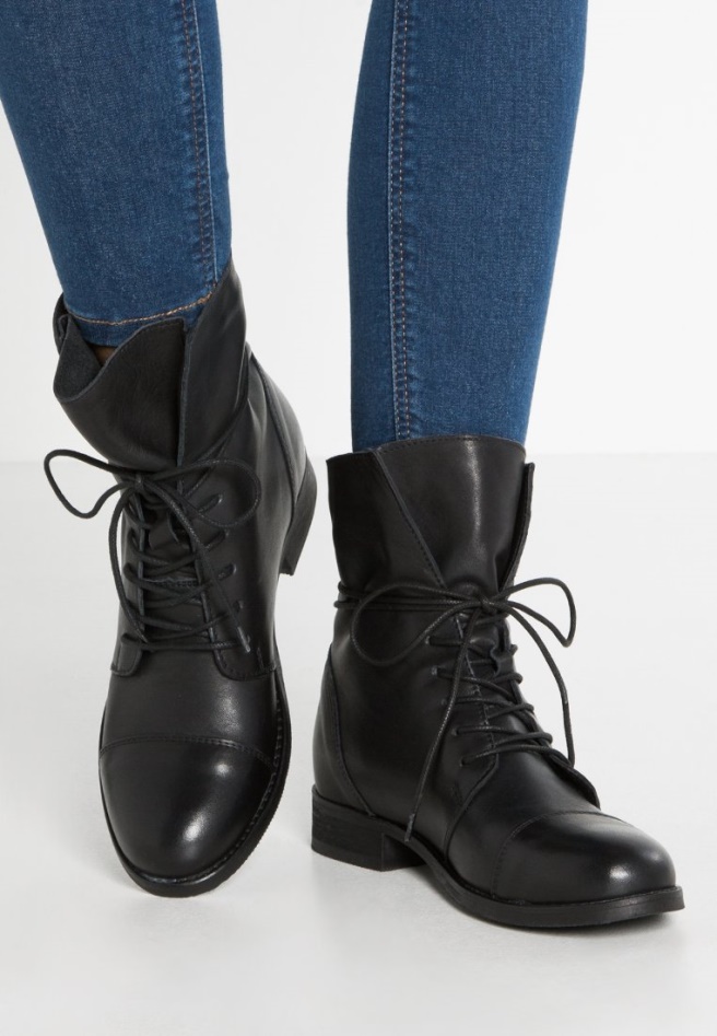 Gabor Black Cowboy/Biker Ankle Boot