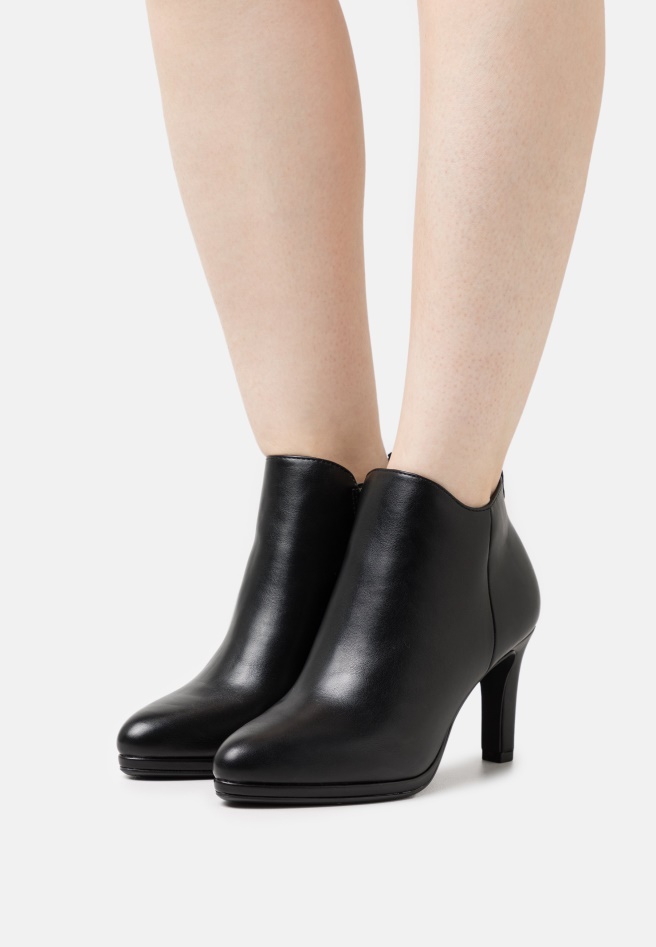 Gabor Pumps Classic Heels Black