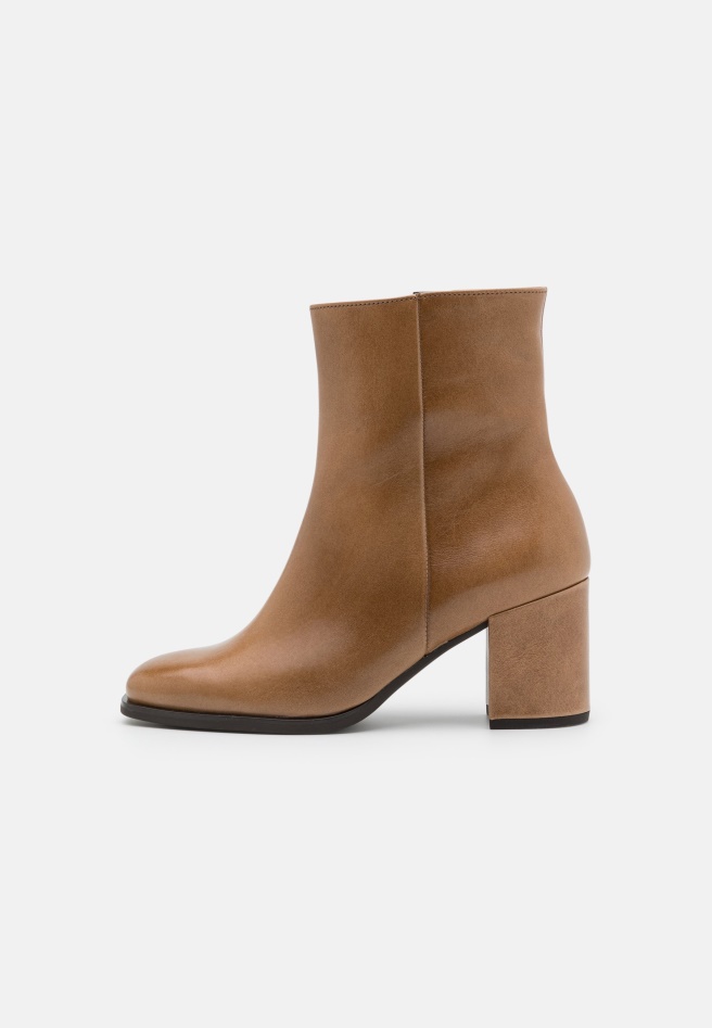 Gabor Salbei Classic Ankle Boots