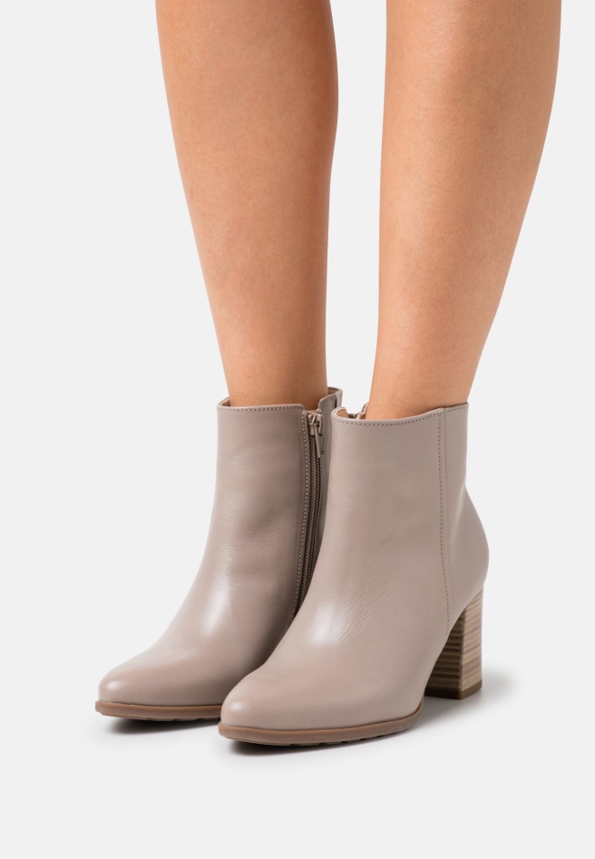 Gabor Salbei Classic Ankle Boots