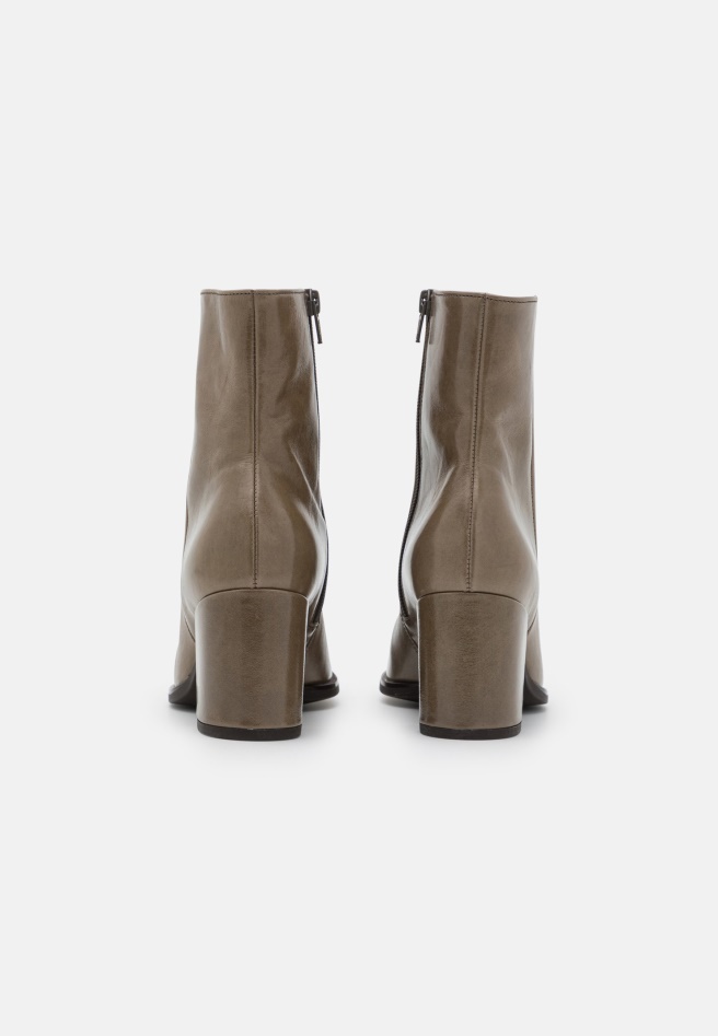 Gabor Salbei Classic Ankle Boots