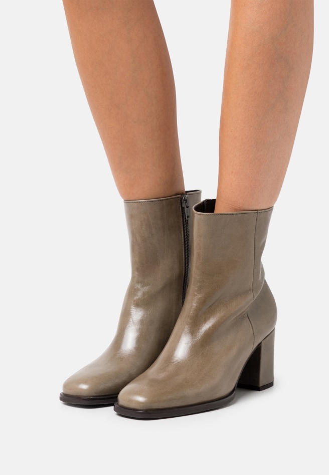 Gabor Soil Classic Ankle Boots
