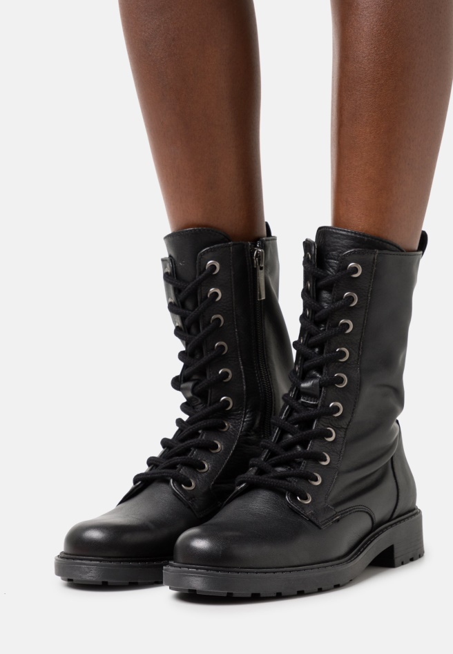 Lace-Up Ankle Boots Black Gabor