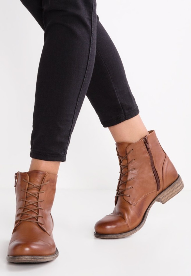 Lace-Up Ankle Boots Gabor Sattel