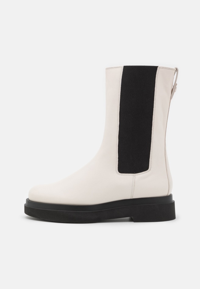 Platform Boots Gabor White/Black