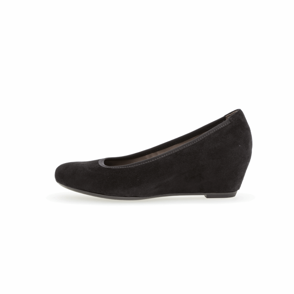 Wedge Pump Gabor Black